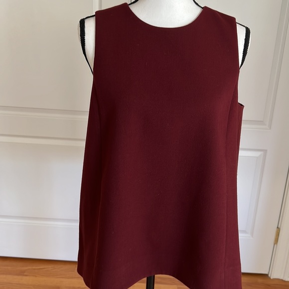 Wine colored vest by Banana Republic - Picture 4 of 8